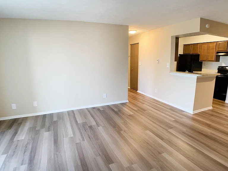 Steeplechase Apartments — Photo 59