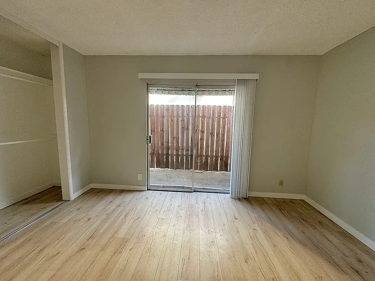5505 Corteen Pl #7 — Photo 24