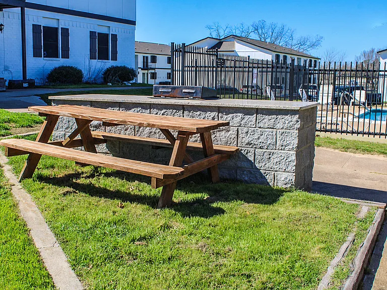 Saddle Ridge Apartments — Photo 24