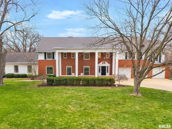 6526 N Saint Marys Rd, Peoria, IL 61614