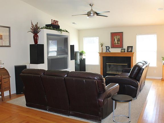 4th image of 2101 Glarner St