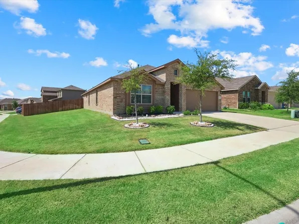 16733 Portage St, Justin, TX 76247