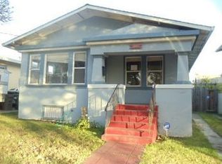 1037 Stanford Ave, Oakland, CA 94608