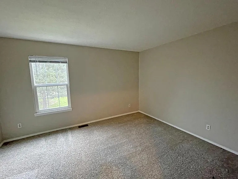3426 Queen Anne Way — Photo 14
