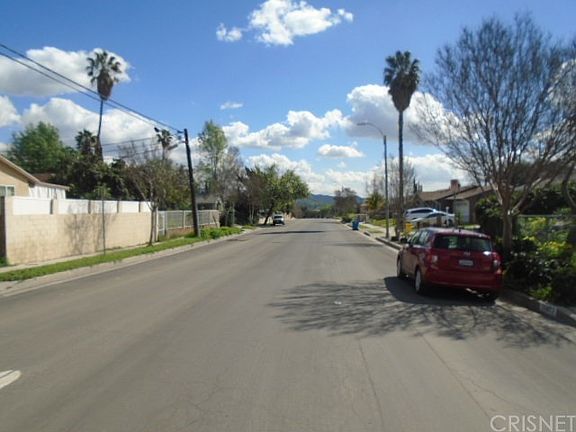 3rd image of 11485 Fenton Ave