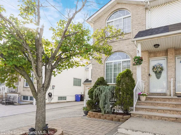 23 Millennium Loop, Staten Island, NY 10309
