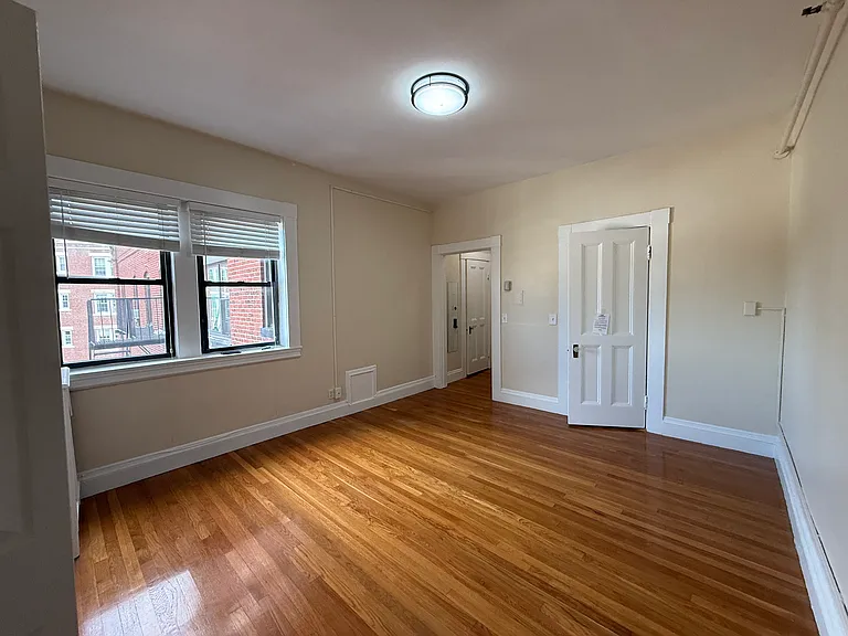 1470A Beacon St #65 — Photo 10