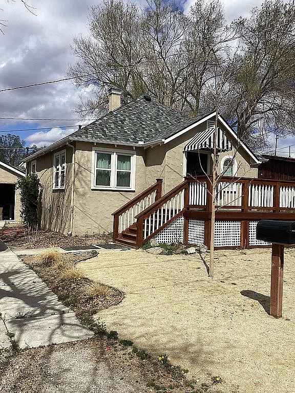 306 Lee St photo 1