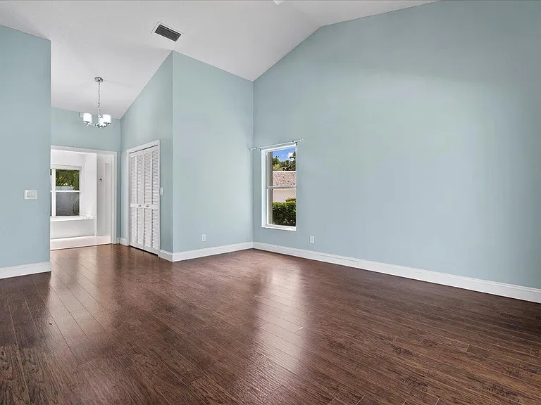 15575 Woodmar Ct — Photo 19