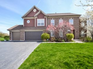 5 Spring Creek Ct, Hawthorn Woods, IL 60047