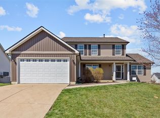 2009 Great Oaks Blvd, Wentzville, MO 63385