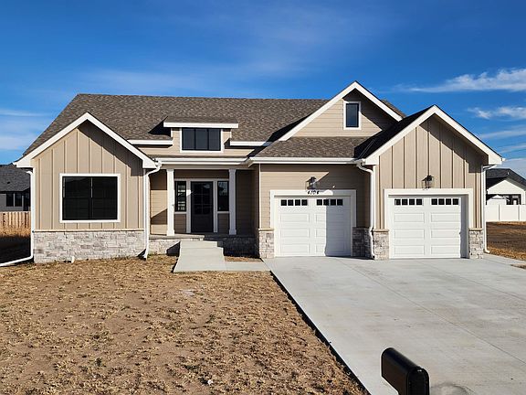 2nd image of 4104 Royal Ct