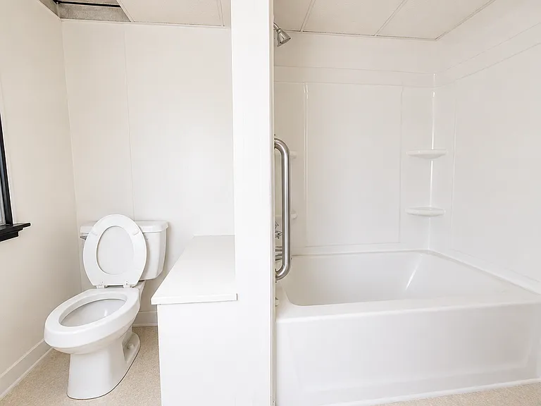 136 N Grant Ave — Photo 8