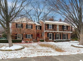 1003 Bedford Rd, Grosse Pointe Park, MI 48230