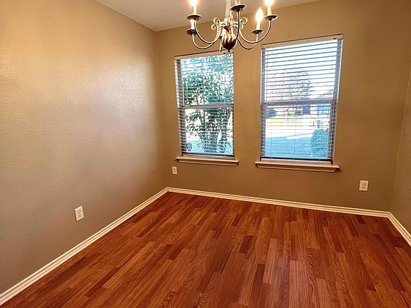 5th image of 6809 Sierra Madre Dr