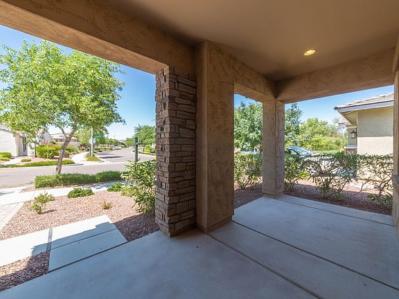 4th image of 2202 N Park Meadows Dr