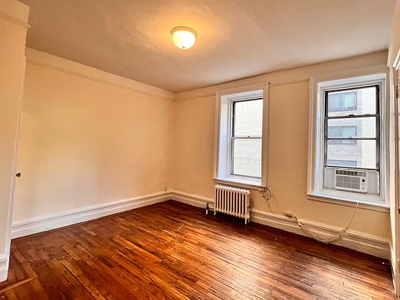 3rd image of 508 W 112th St APT 2B1