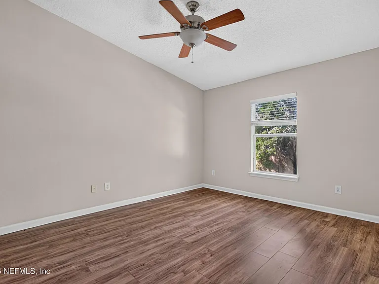 7047 Deer Lodge Cir #106 — Photo 13