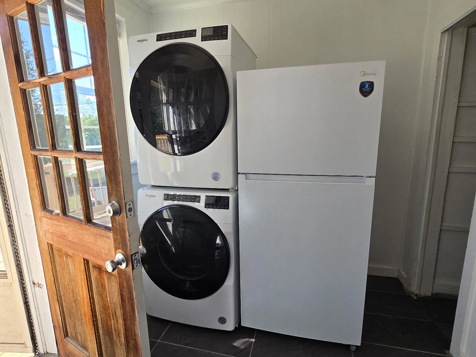 2 bed, $1,200 — Photo 1