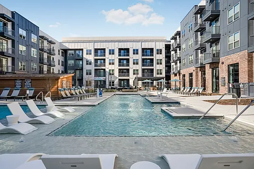 Alta Magnolia Photo 1