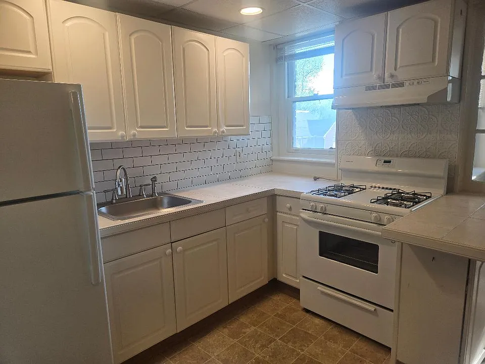 Drexel Court Apartments