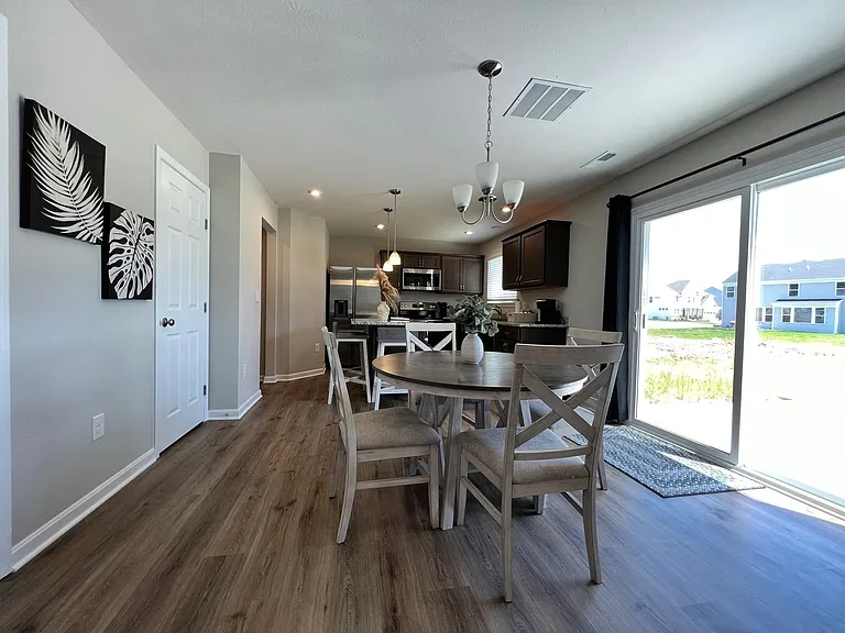 7876 Ellington Ct — Photo 5