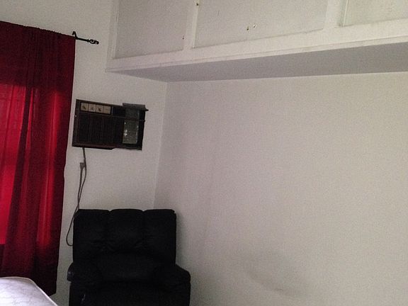 Bedroom for rent