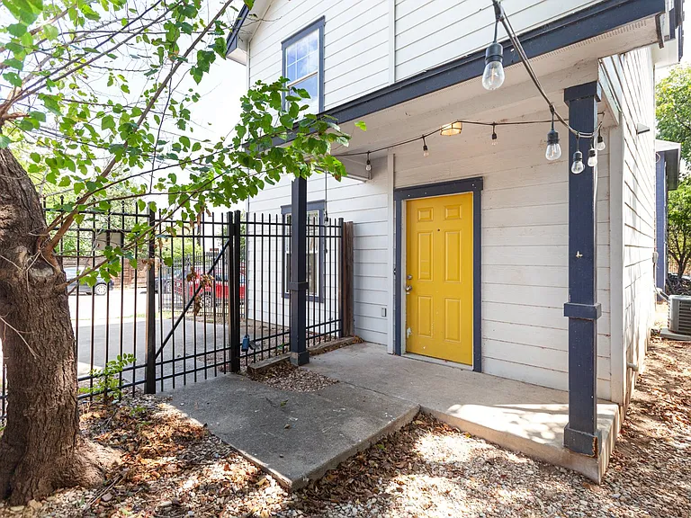 2326 Webberville Rd #B — Photo 2