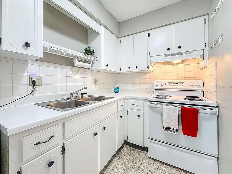 250 Rosery Rd NW #283 — Photo 9