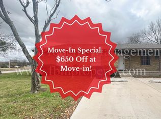 101 W Latimer St #A, Ennis, TX 75119