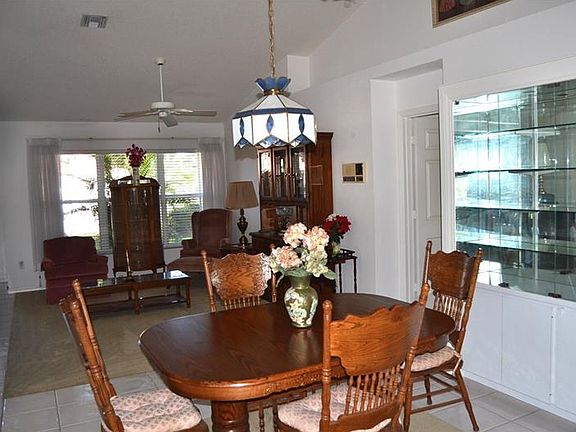 4th image of 8389 Pondview Ln