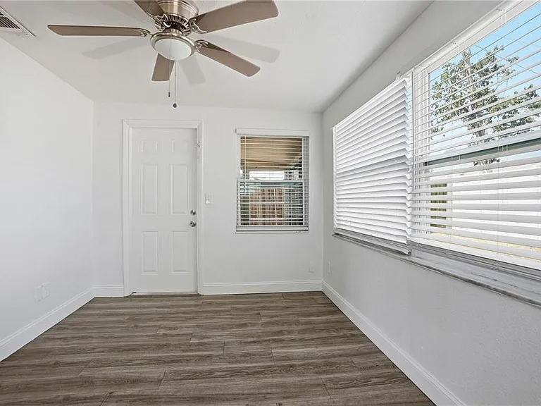 3301 Rosefield Dr — Photo 20