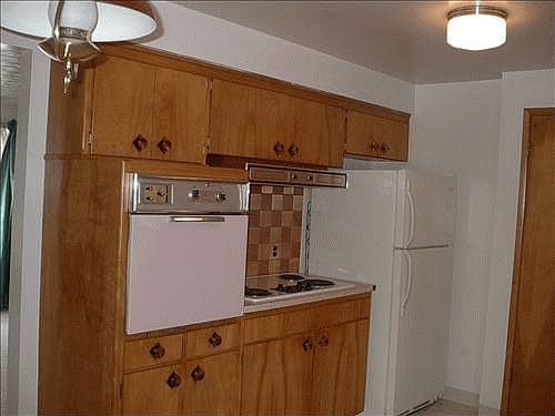 3rd image of 4319 N Lidgerwood St