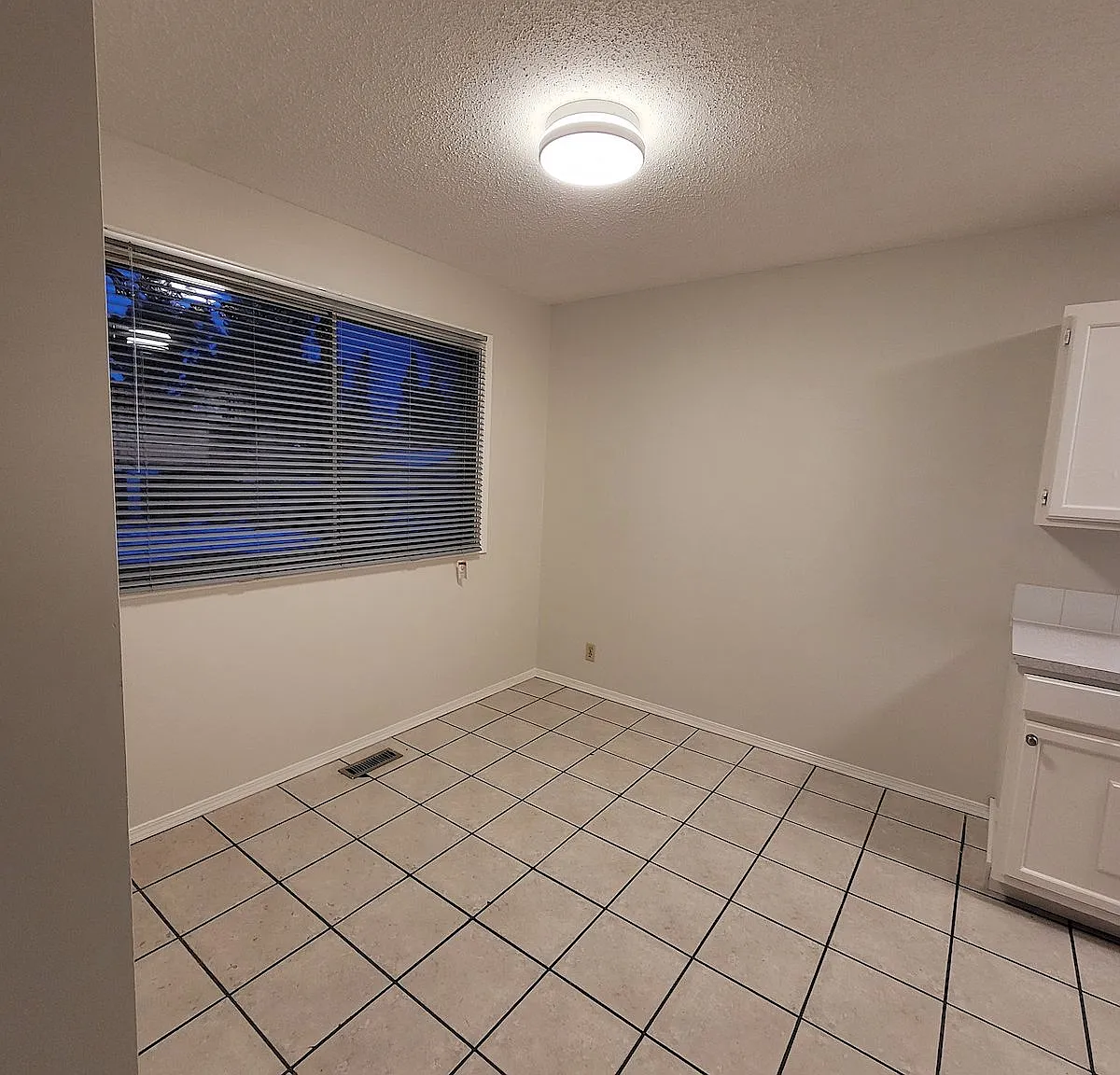 3 Bedroom in Southwood — Photo 4