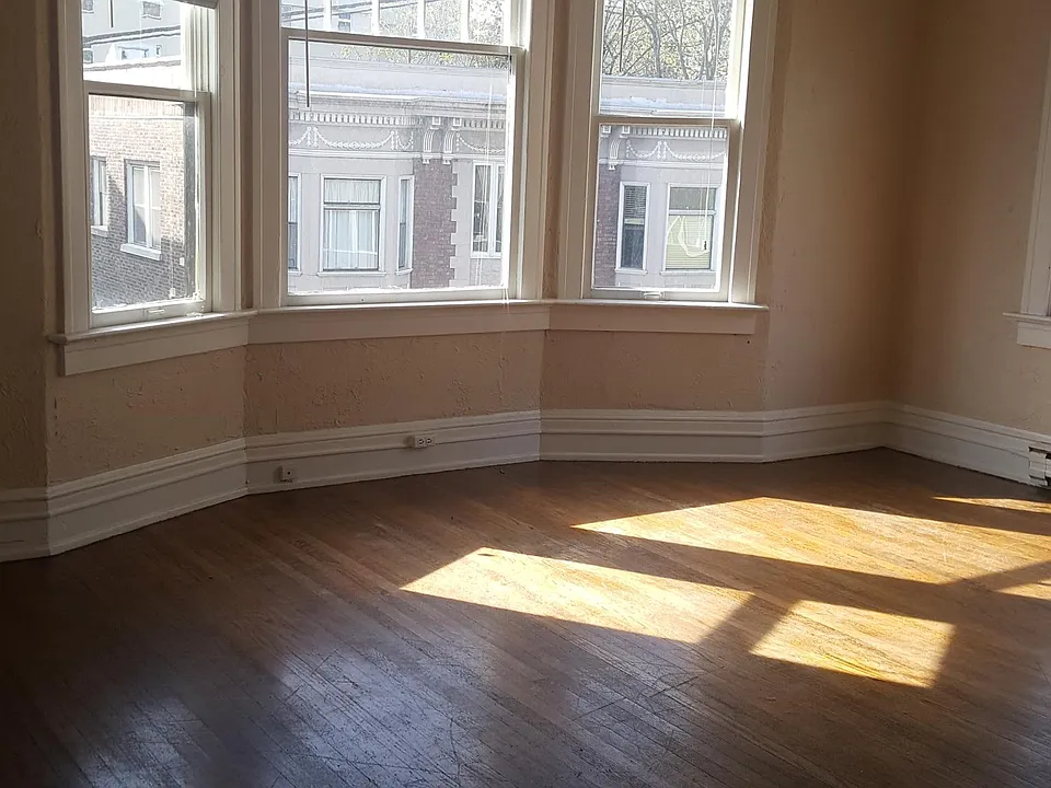 2 bedroom living room