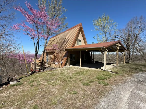27 Saturn Ave, Eureka Springs, AR 72631