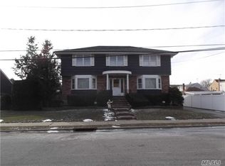 243 Union St, Lawrence, NY 11559