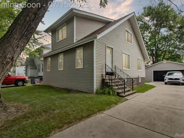 29063 S Wesley Ave, Flat Rock, MI 48134