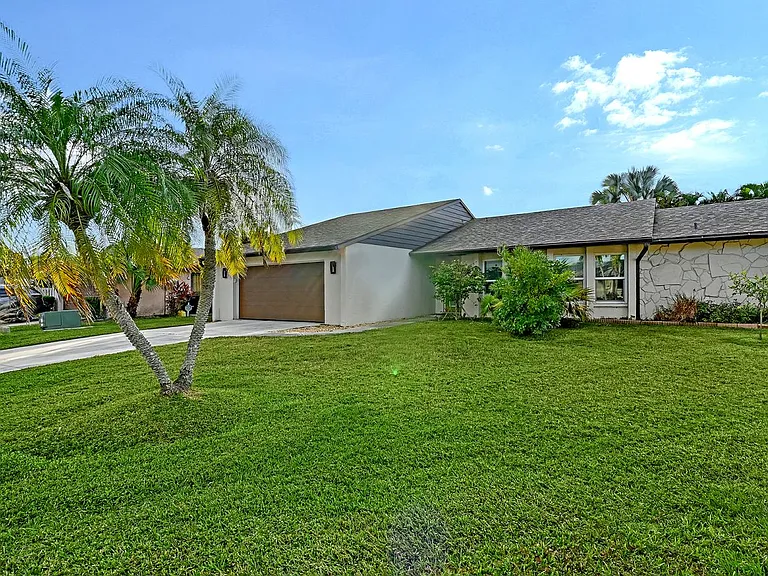 5462 Creeping Hammock Cir — Photo 3