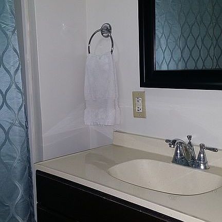 3rd image of 405 Newberne St