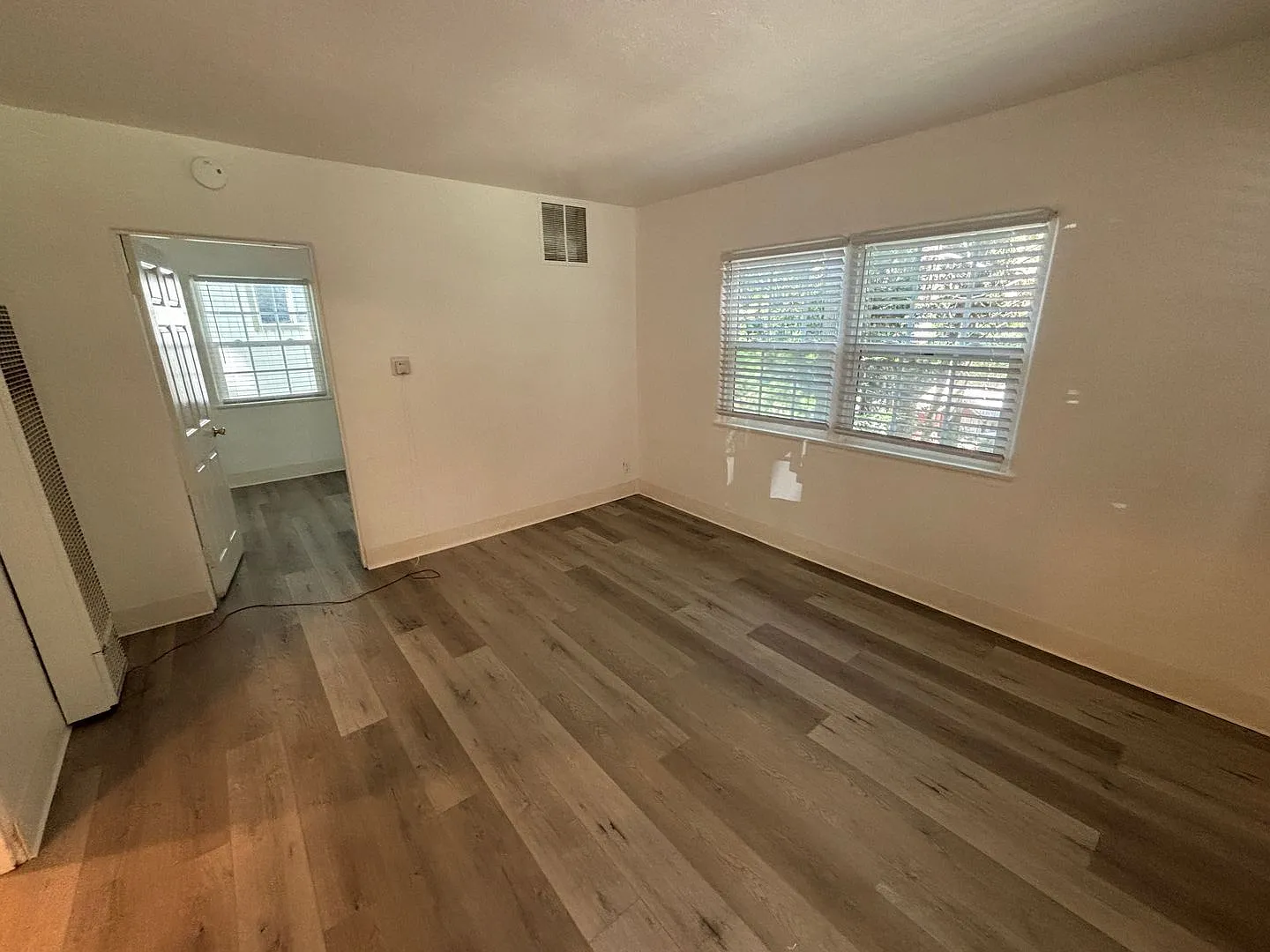 1 bed, 1.0 bath, 500 sqft, $1,250 — Photo 4