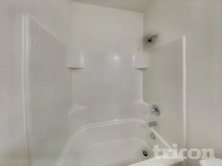2532 Sanders Creek Dr — Photo 15