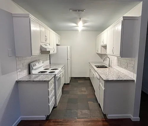 85 Meadowood Dr #C4 Photo 1 85 Meadowood Dr #C4 Photo 1