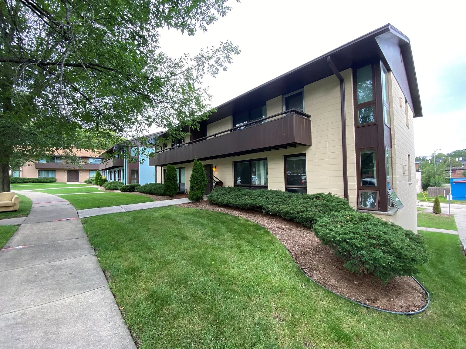 Shepard Terrace Apartments — Photo 4