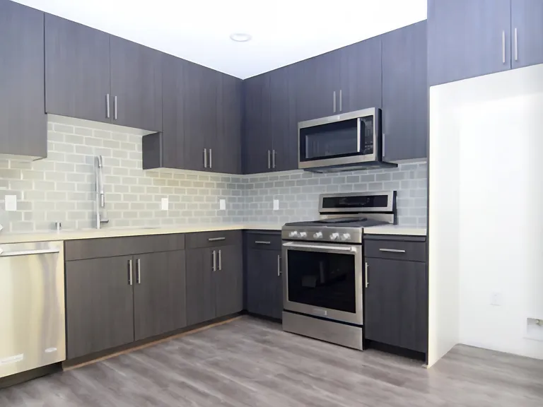 1046 S Serrano Ave #301 — Photo 6