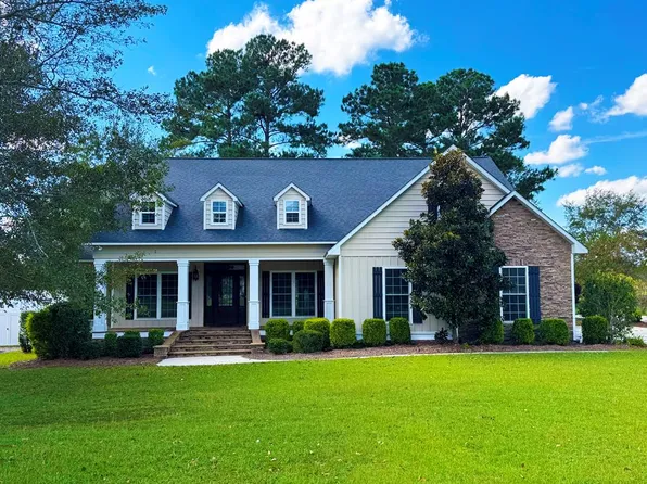 24 Surrey Cir, Tifton, GA 31793