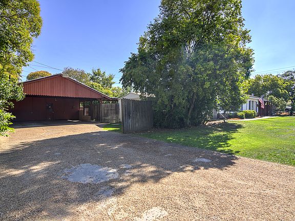 5th image of 4300 Ravenwood Ave