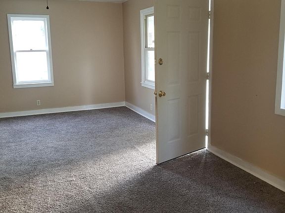 3rd image of 114 Rogers St