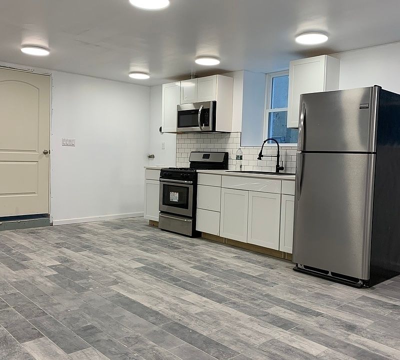 1st image of 311 Montgomery St #1