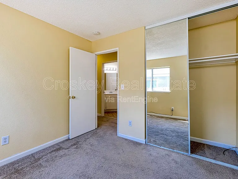 3724 Gladstone Dr — Photo 7